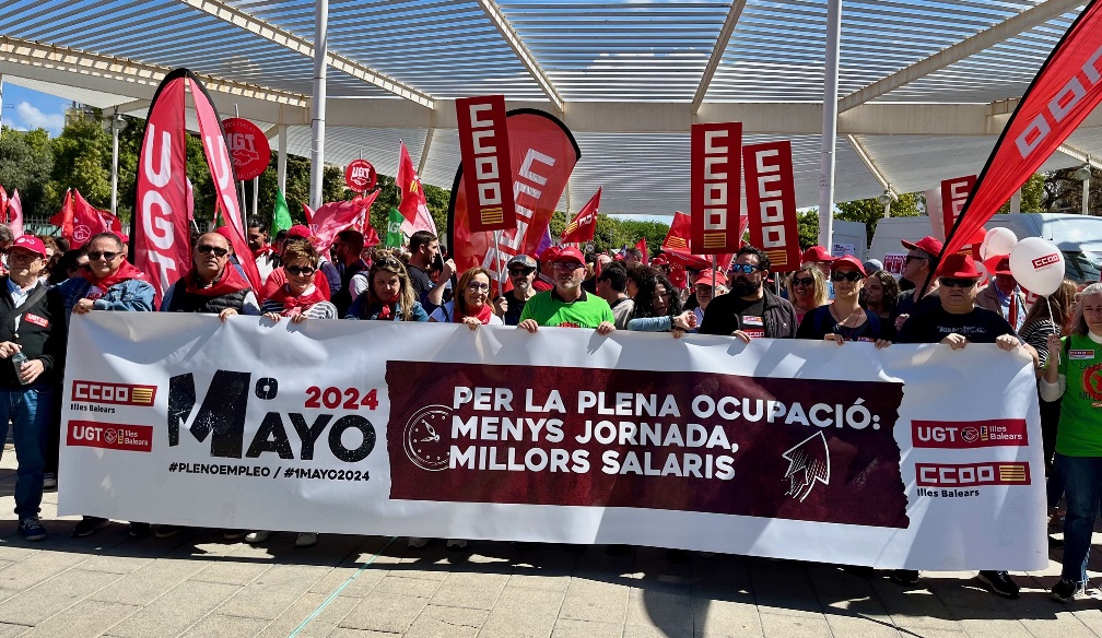 Cabecera de la manifestación de UGT y CCOO en Palma