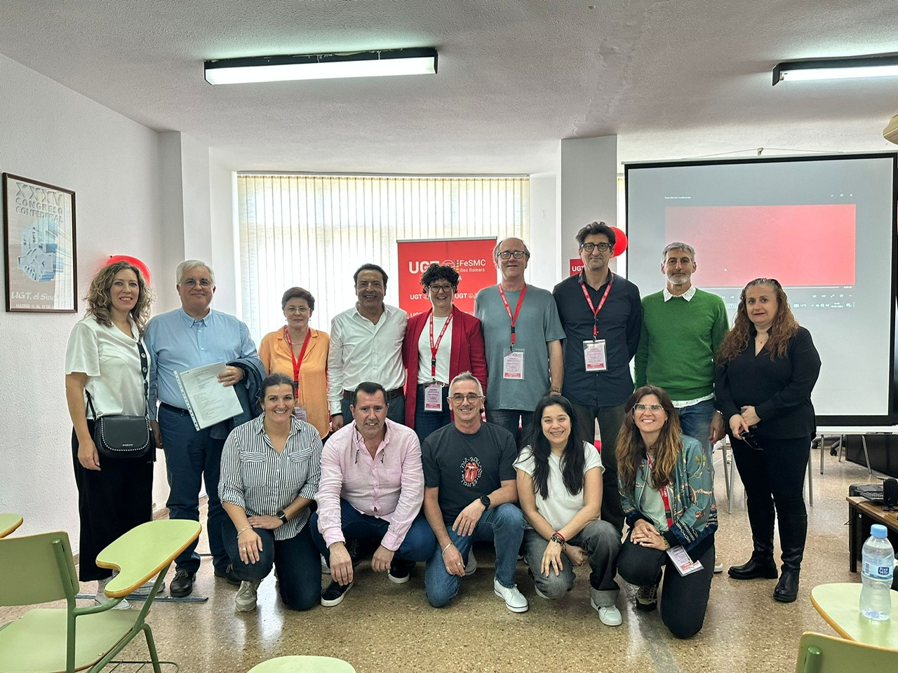 Imagen de grupo de Jose María Roqueta, su ejecutiva en Menorca y la ejecutiva autonómica de FeSMC UGT. 