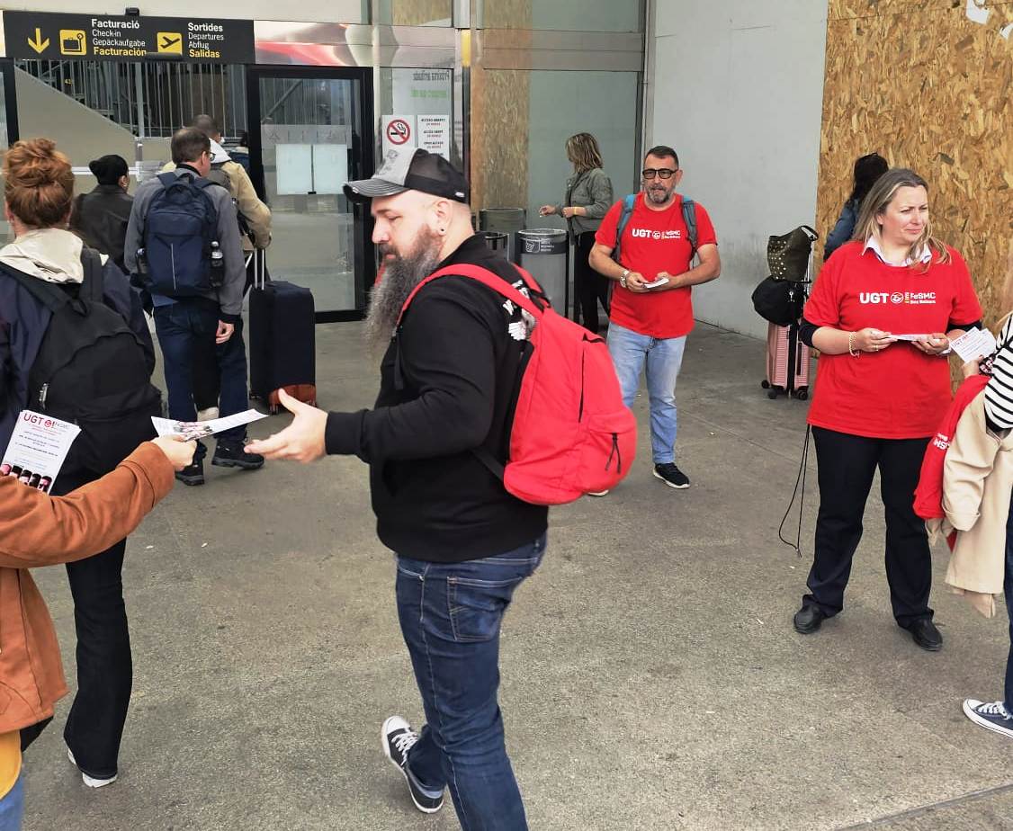 Imagen de la campaña de información de UGT contra las agresiones en los aeropuertos de Balears. 
