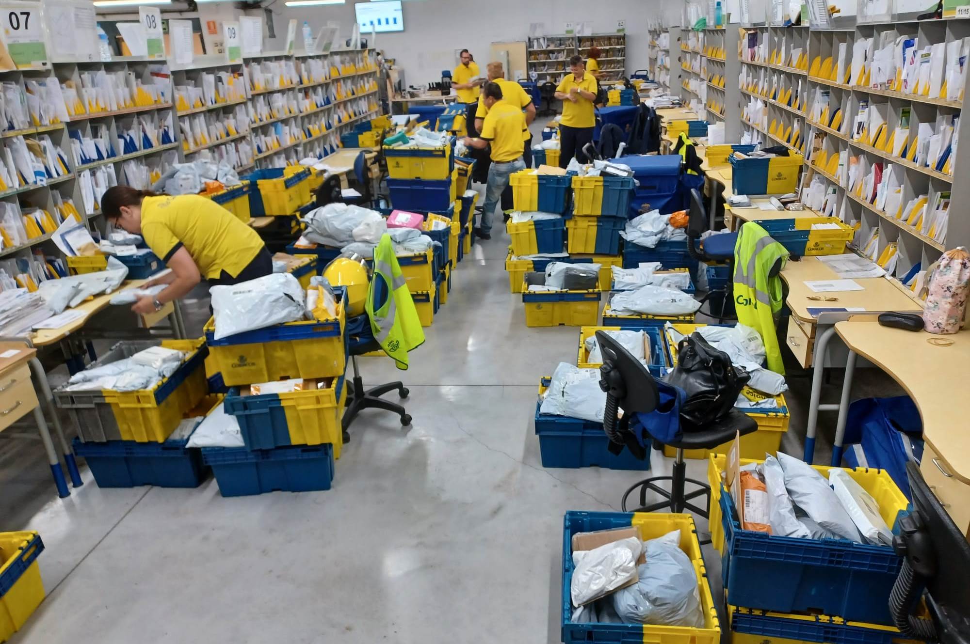 Caos en las oficinas de Correos de Palma